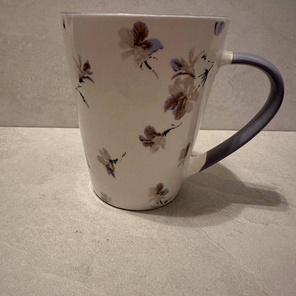Orly Maison Coffee Mug Tea Cup Flowers Floral Purple Lavender Cream New York